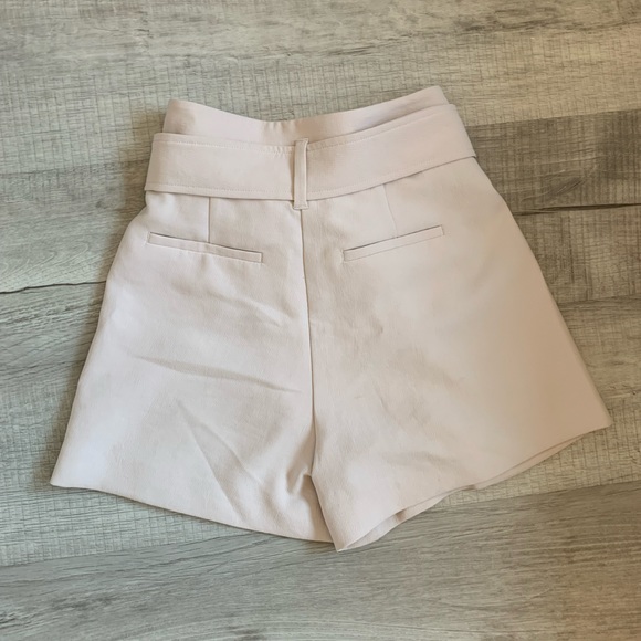 These are Wilfred shorts that can be styled casual or formal - Picture 3 of 3